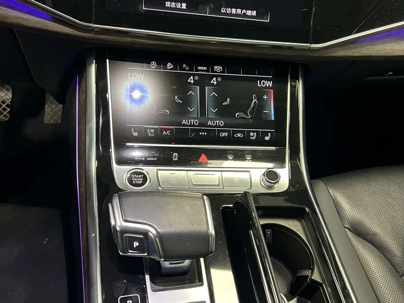 Audi Q7 — фото 10