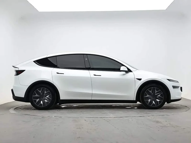 Tesla Model Y — фото 5
