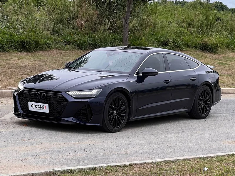 Audi A7 — фото 1