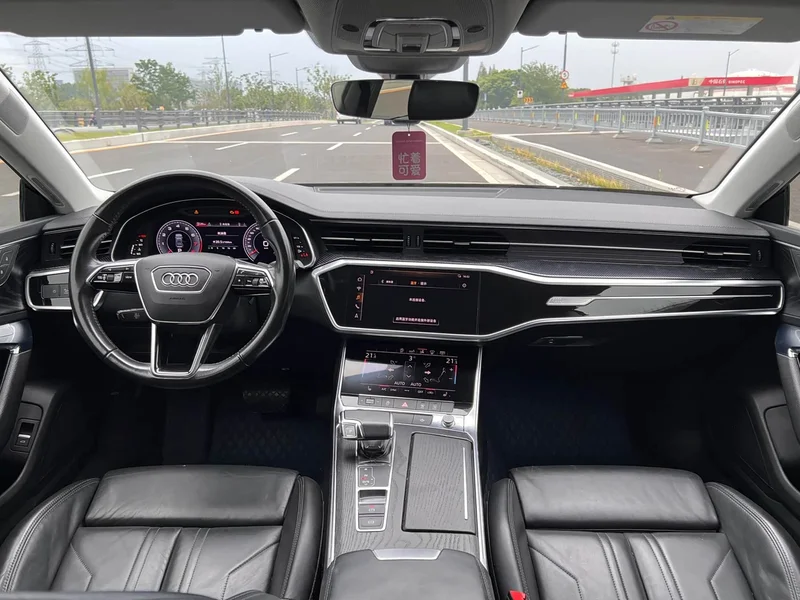 Audi A7 — фото 7