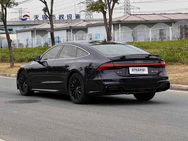 Audi A7 — фото 8