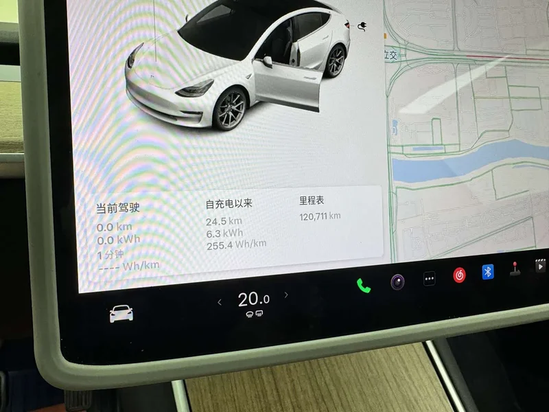 Tesla Model 3 — фото 11