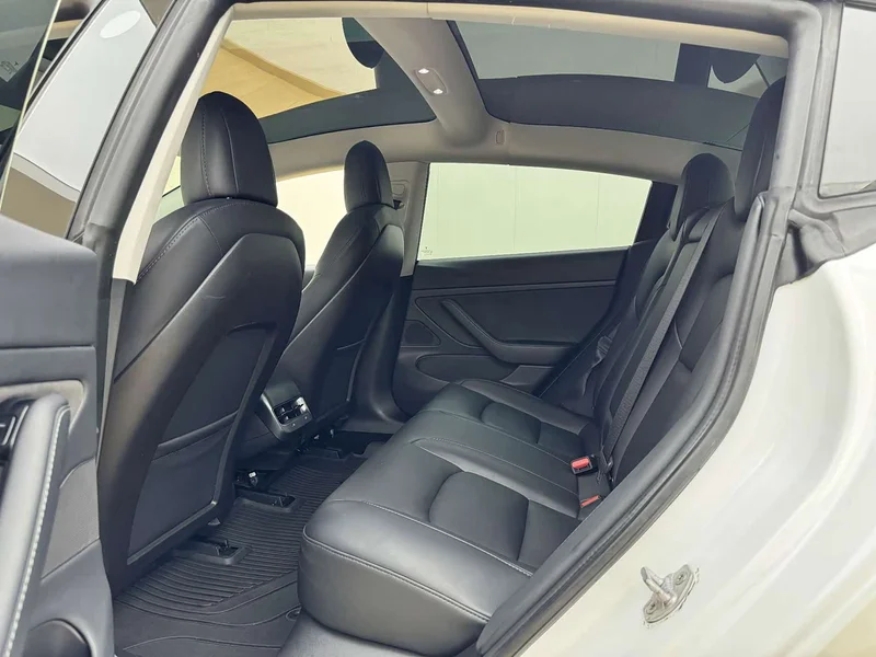 Tesla Model 3 — фото 14