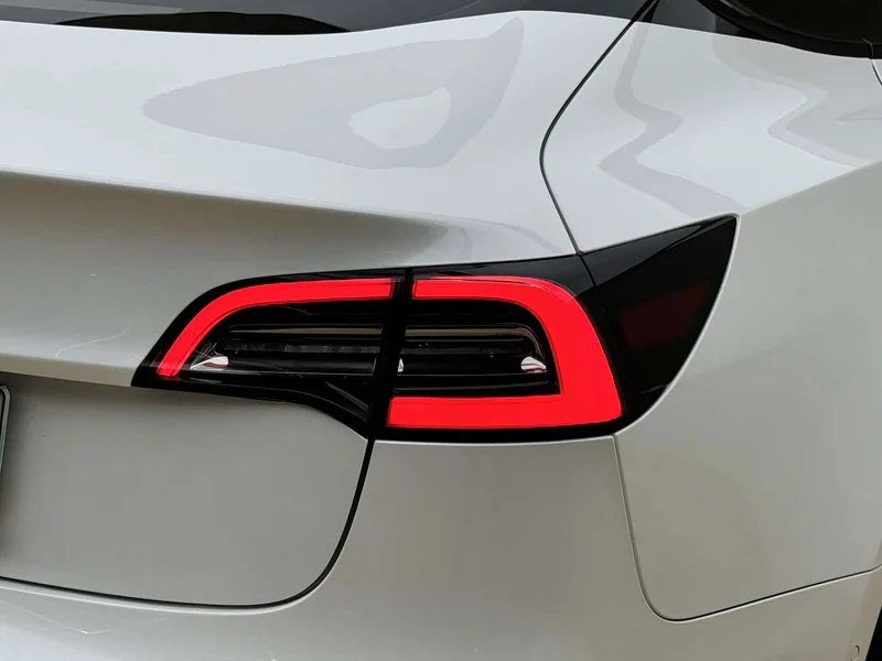 Tesla Model 3 — фото 18