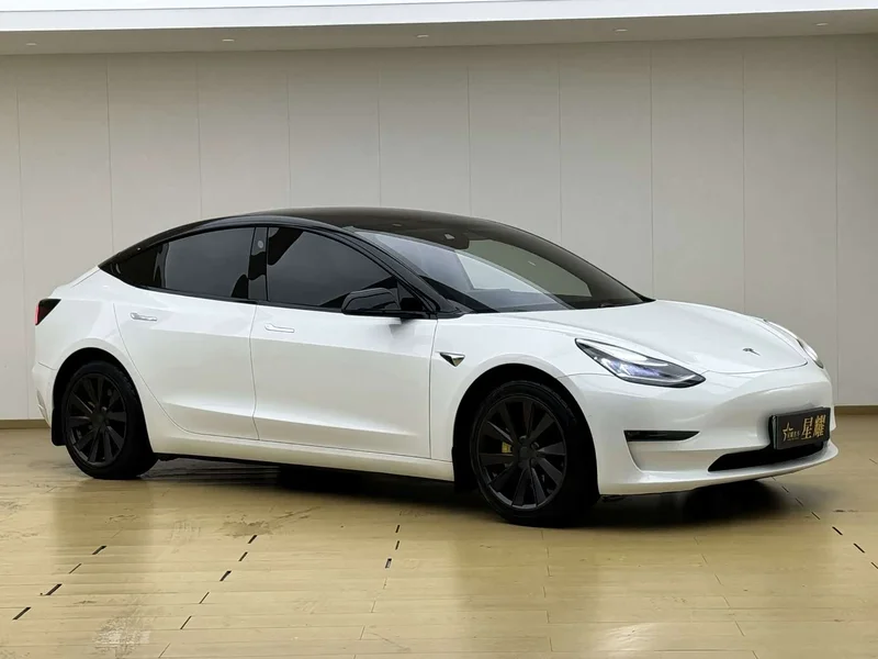 Tesla Model 3 — фото 3