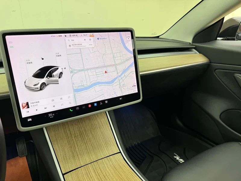 Tesla Model 3 — фото 10