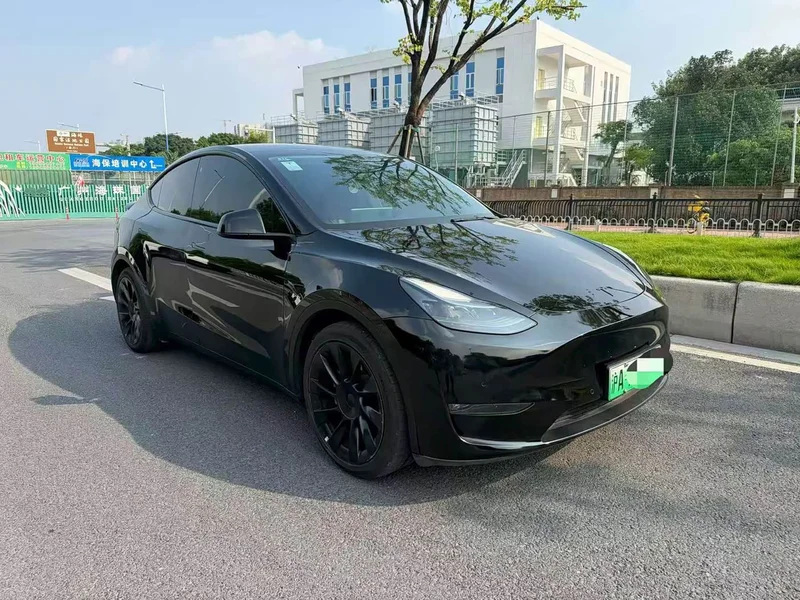 Tesla Model Y — фото 3