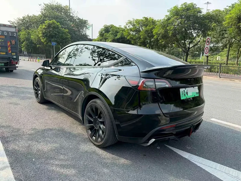 Tesla Model Y — фото 5