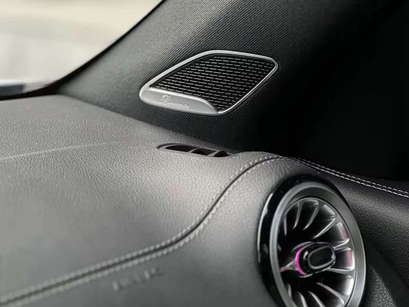 Mercedes-Benz EQB — фото 15