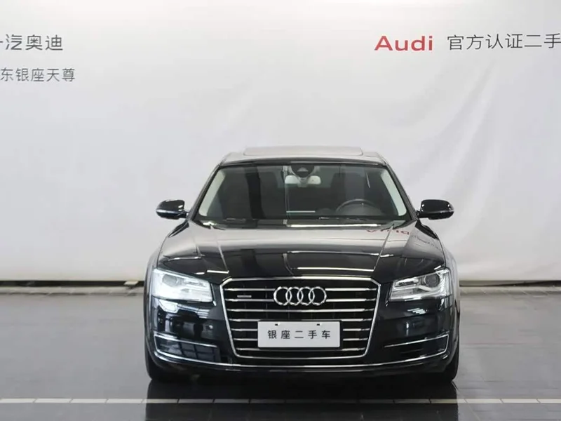 Audi A8 — фото 2