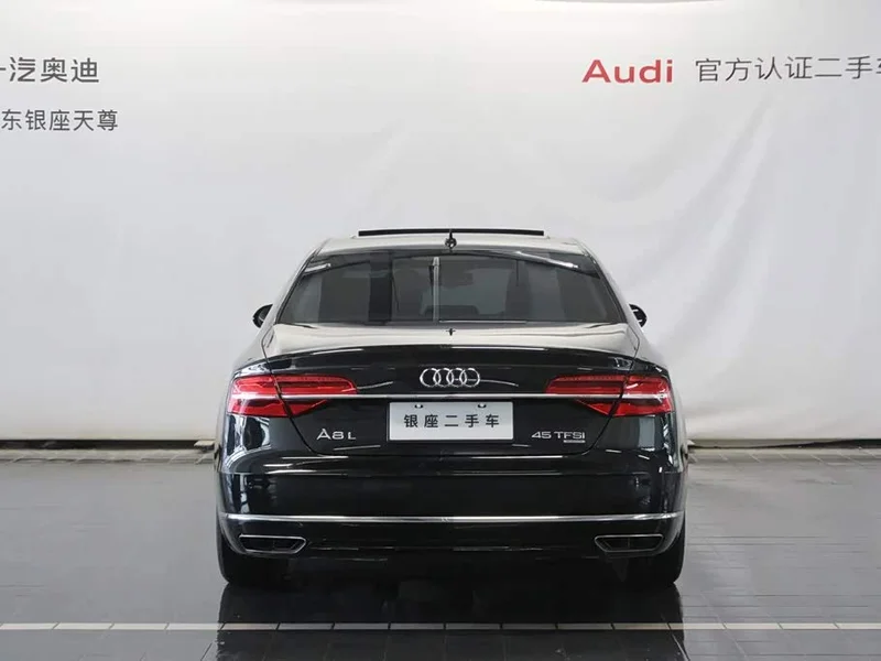Audi A8 — фото 6