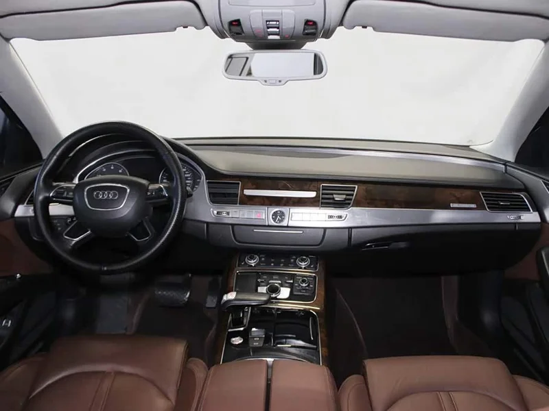 Audi A8 — фото 9