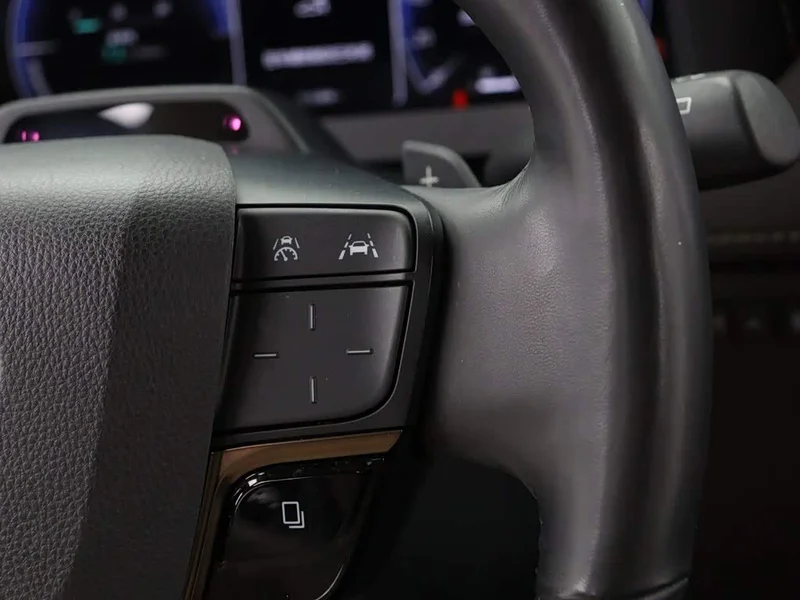 Toyota Alphard — фото 17