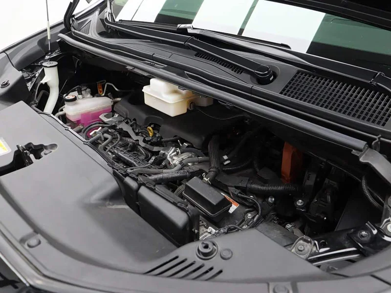 Toyota Alphard — фото 24