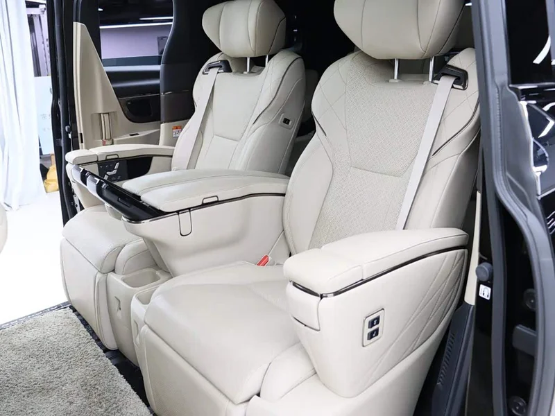 Toyota Alphard — фото 6