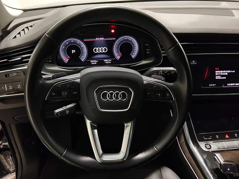 Audi Q8 — фото 12