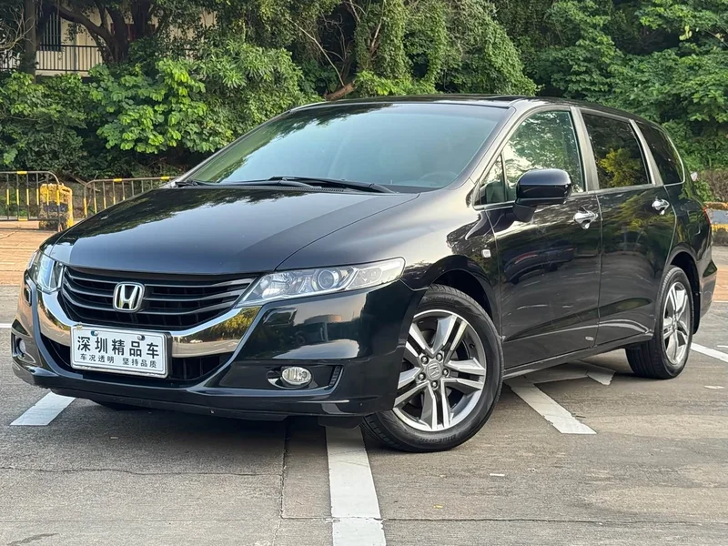 Honda Odyssey — фото 1