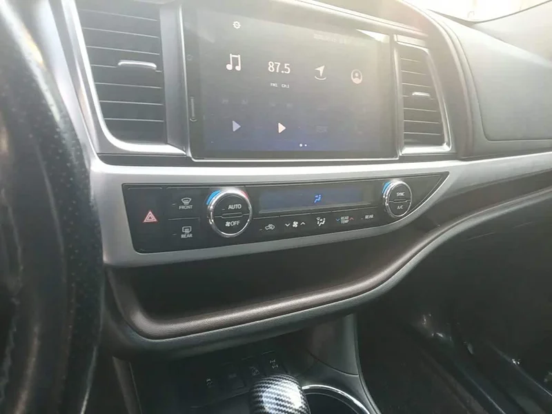 Toyota Highlander — фото 14