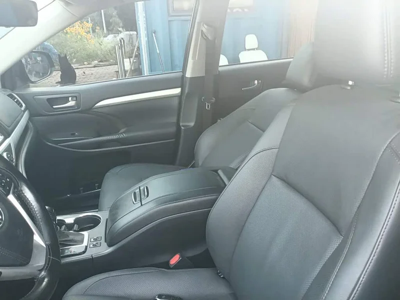 Toyota Highlander — фото 16