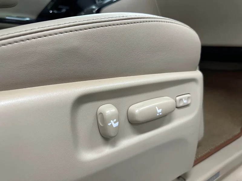 Toyota Alphard — фото 13