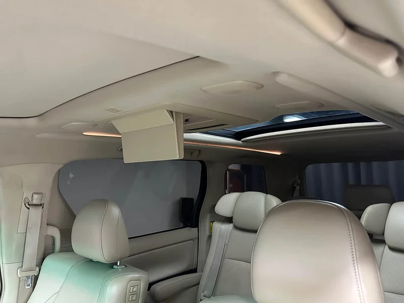 Toyota Alphard — фото 21