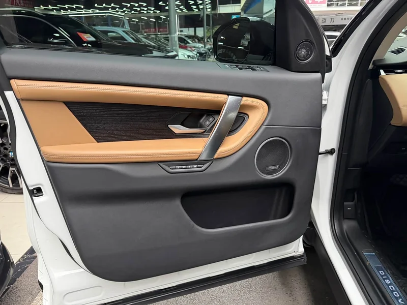 Land Rover Discovery — фото 12