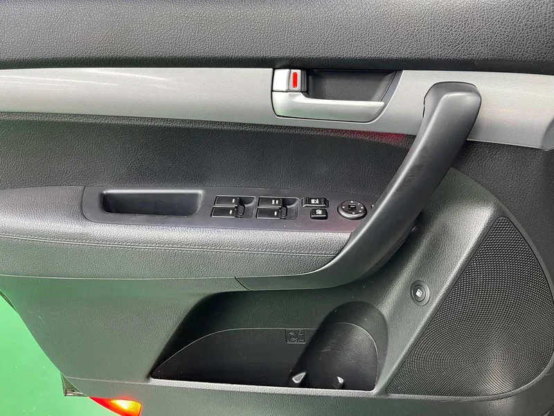 Kia Sorento — фото 19