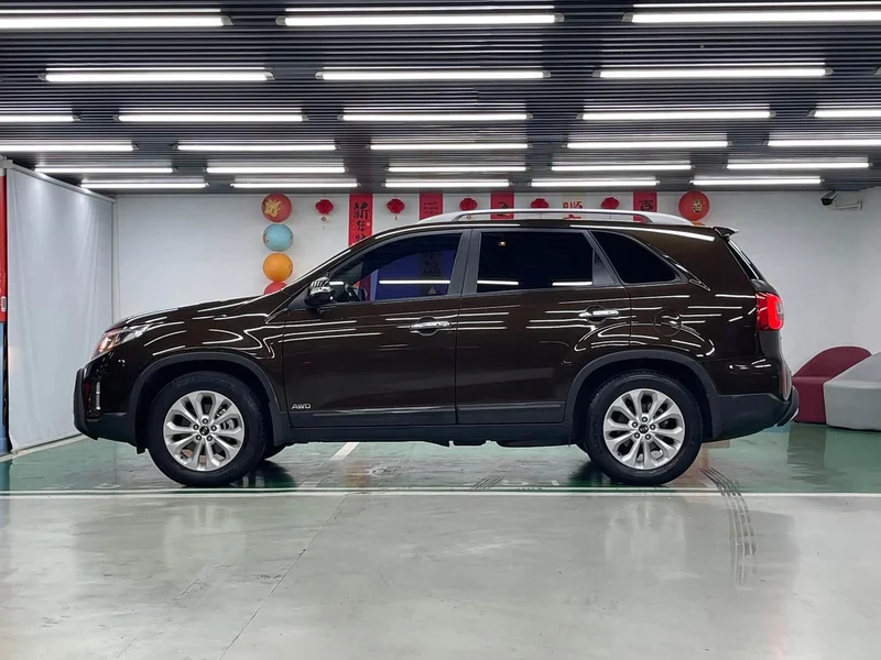 Kia Sorento — фото 4