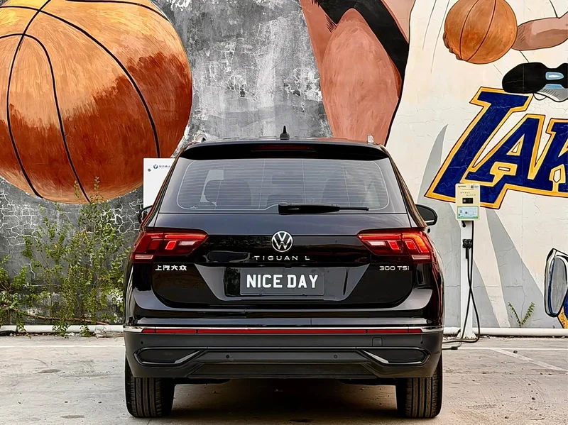 Volkswagen Tiguan L — фото 5