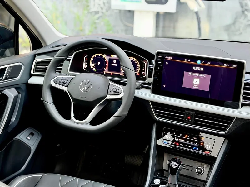 Volkswagen Tiguan L — фото 8