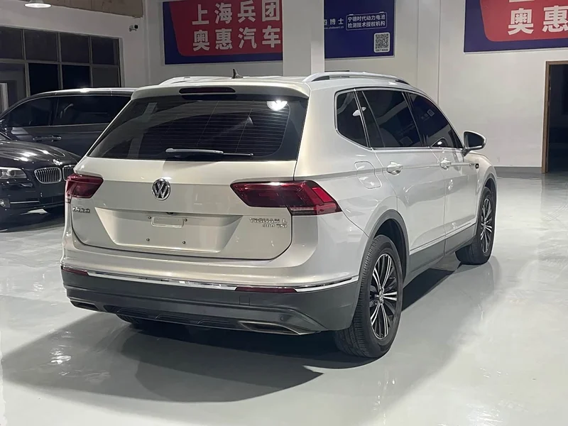 Volkswagen Tiguan L — фото 4