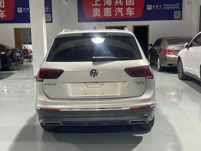 Volkswagen Tiguan L — фото 5