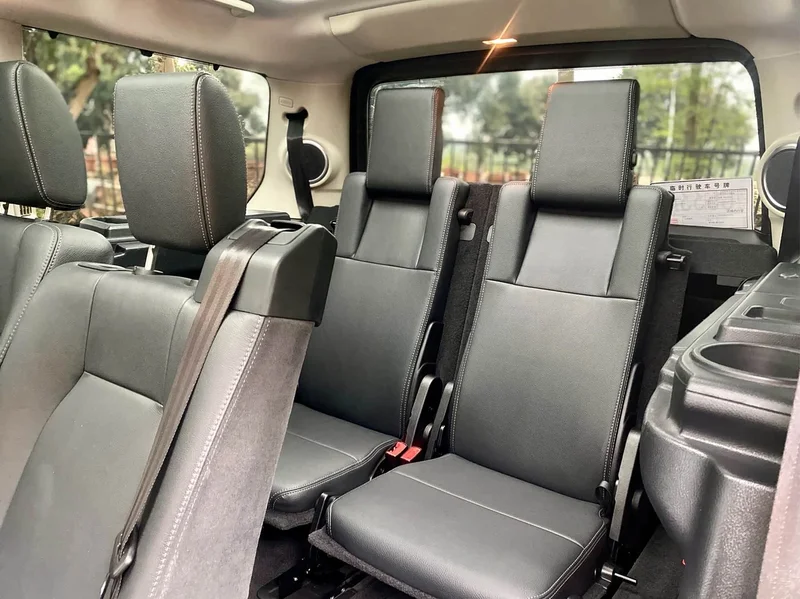 Land Rover Discovery — фото 12