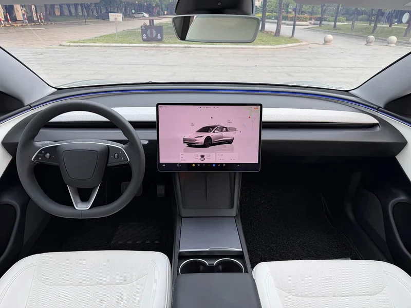Tesla Model 3 — фото 12