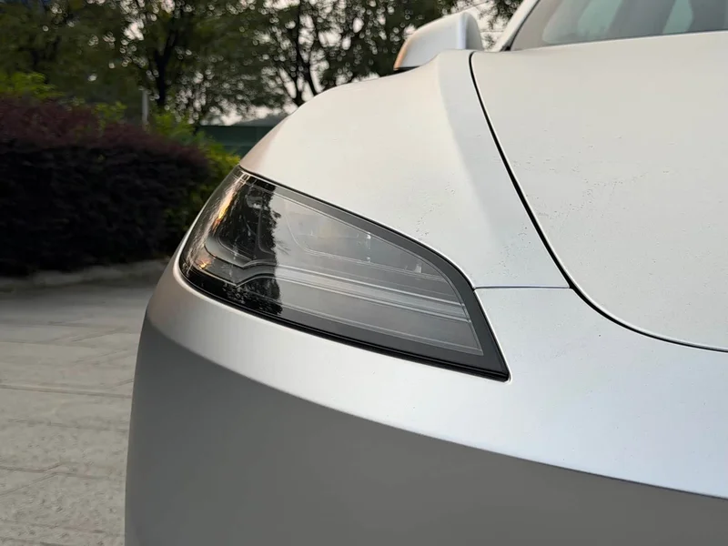 Tesla Model 3 — фото 18
