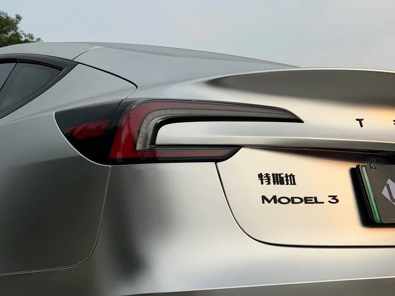 Tesla Model 3 — фото 20