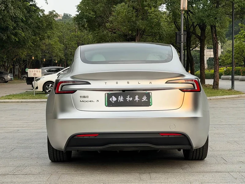 Tesla Model 3 — фото 22