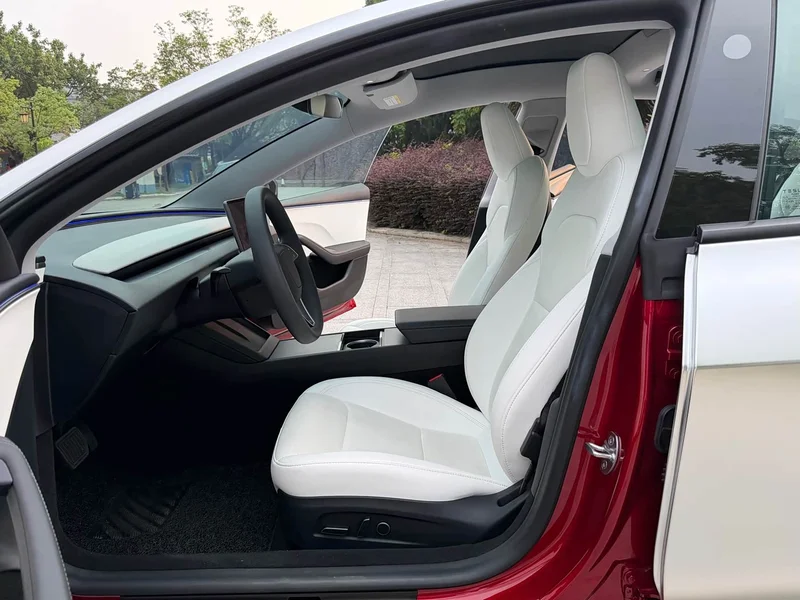 Tesla Model 3 — фото 5