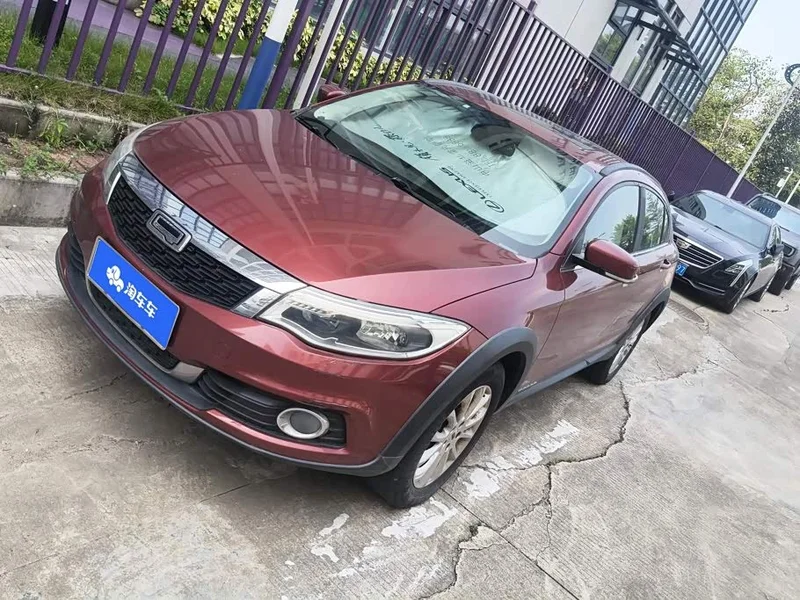 Qoros 3 — фото 1