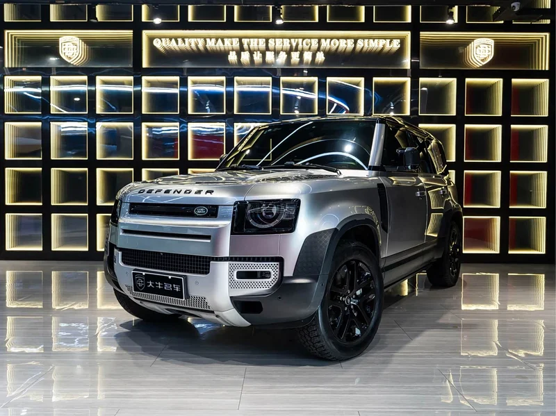 Land Rover Defender — фото 1