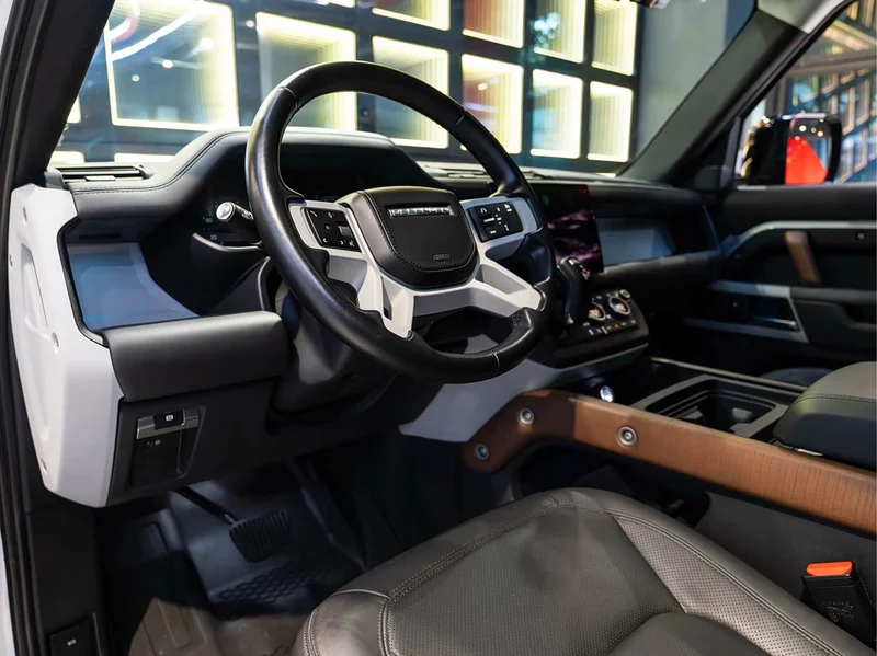 Land Rover Defender — фото 14