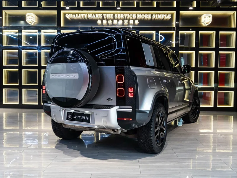 Land Rover Defender — фото 6
