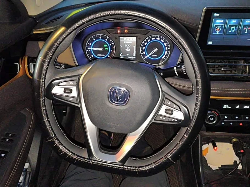 Changan Eado — фото 15