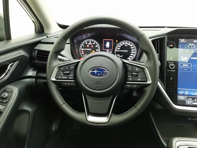 Subaru Crosstrek — фото 11