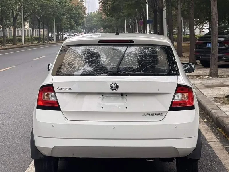 Skoda Citigo — фото 8
