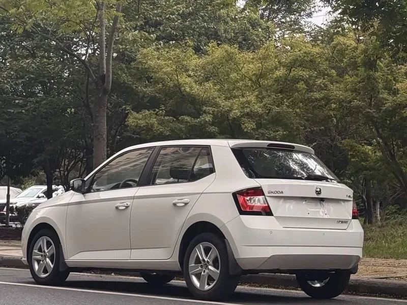 Skoda Citigo — фото 9