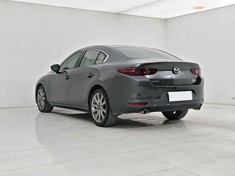Mazda 3 Axela — фото 4