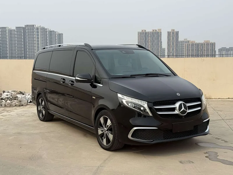 Mercedes-Benz V-Class — фото 1
