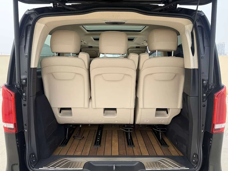 Mercedes-Benz V-Class — фото 14