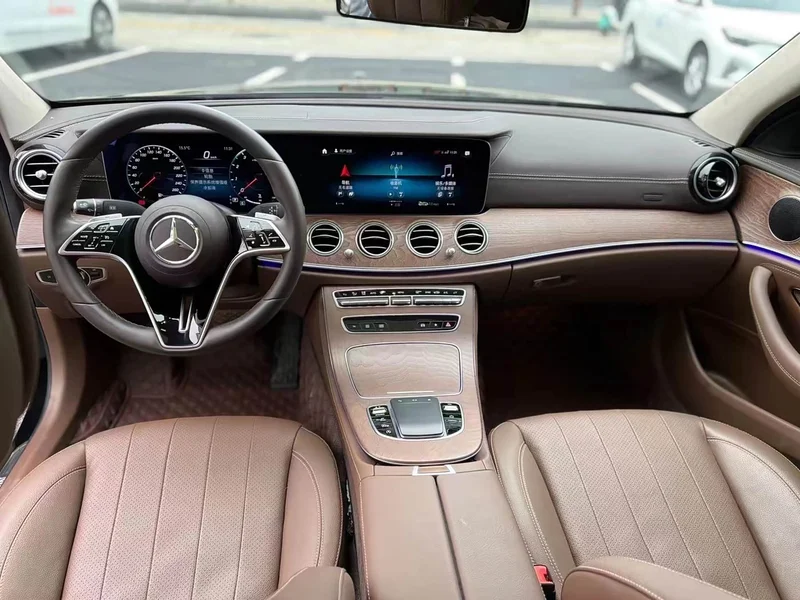 Mercedes-Benz E-Class — фото 4